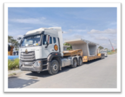 Picture of Tractor Head with 80T Lowbed Trailer