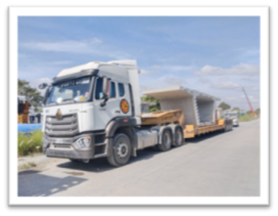 Picture of Tractor Head with 80T Lowbed Trailer