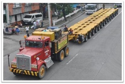 Picture of 4-AXLE LINES GOLDHOFER THP/SL TRAILER FROM GERMANY